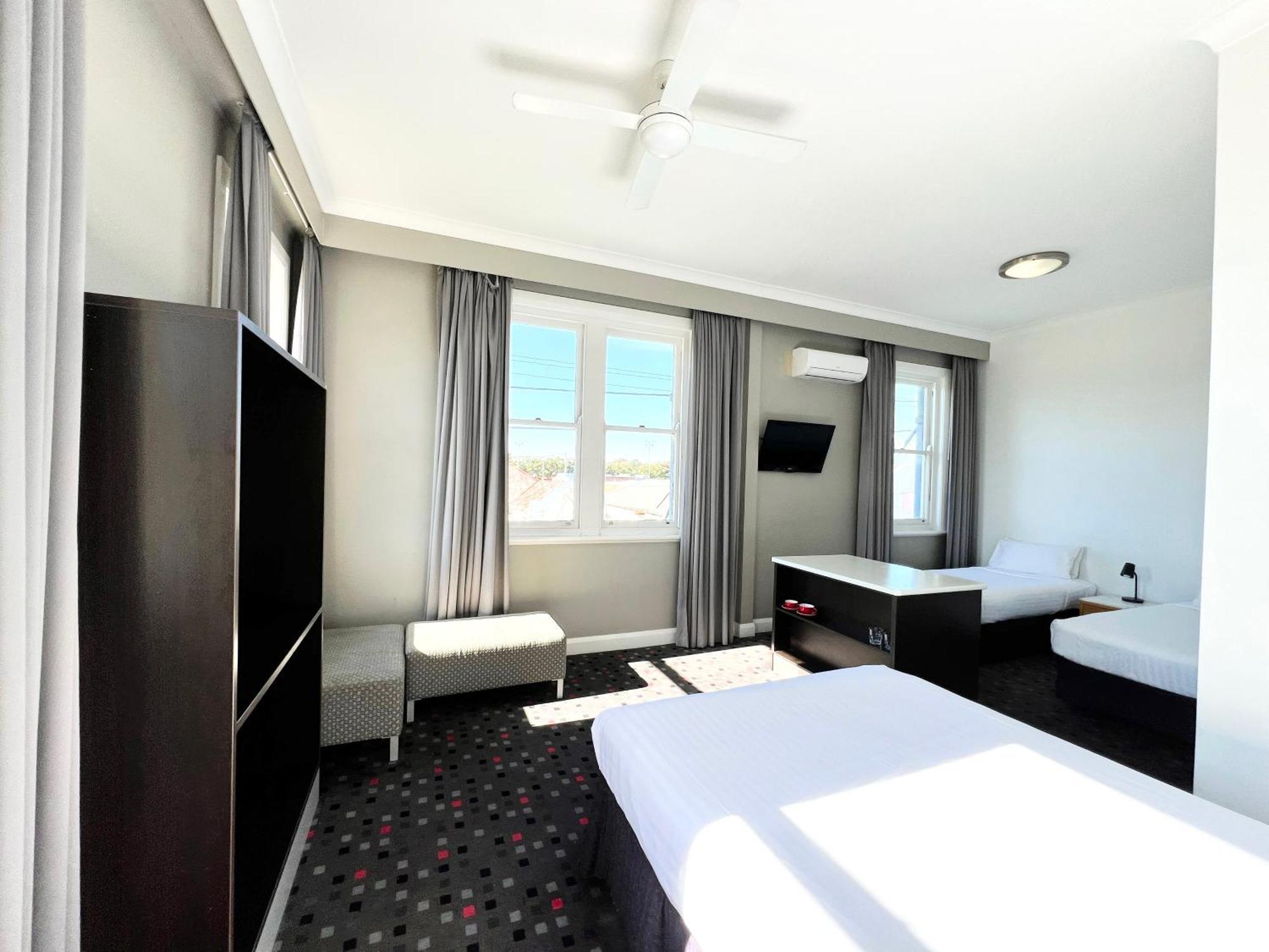 The Sunnyside Tavern, Broadmeadow Newcastle Extérieur photo